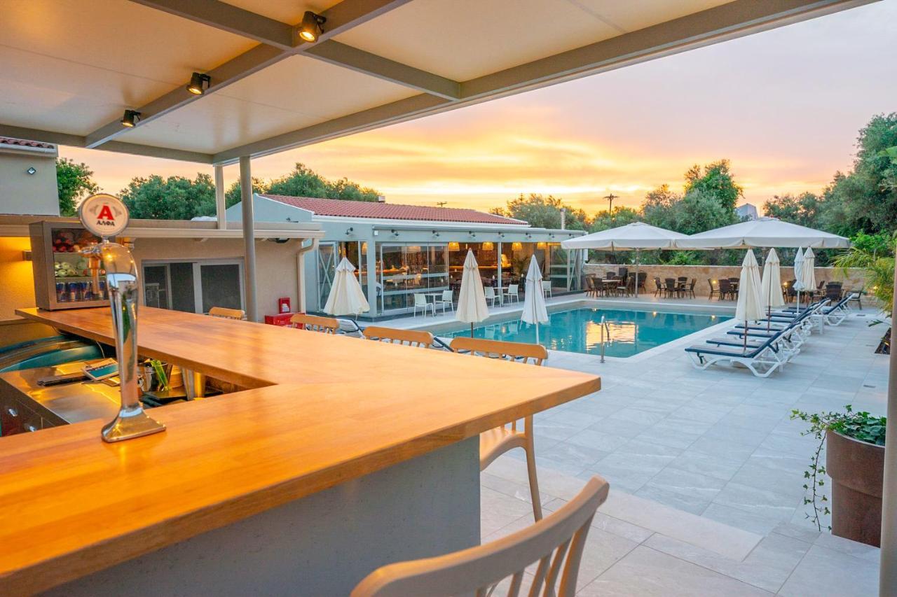 Makris Yialos Apartments ลาสซี ภายนอก รูปภาพ