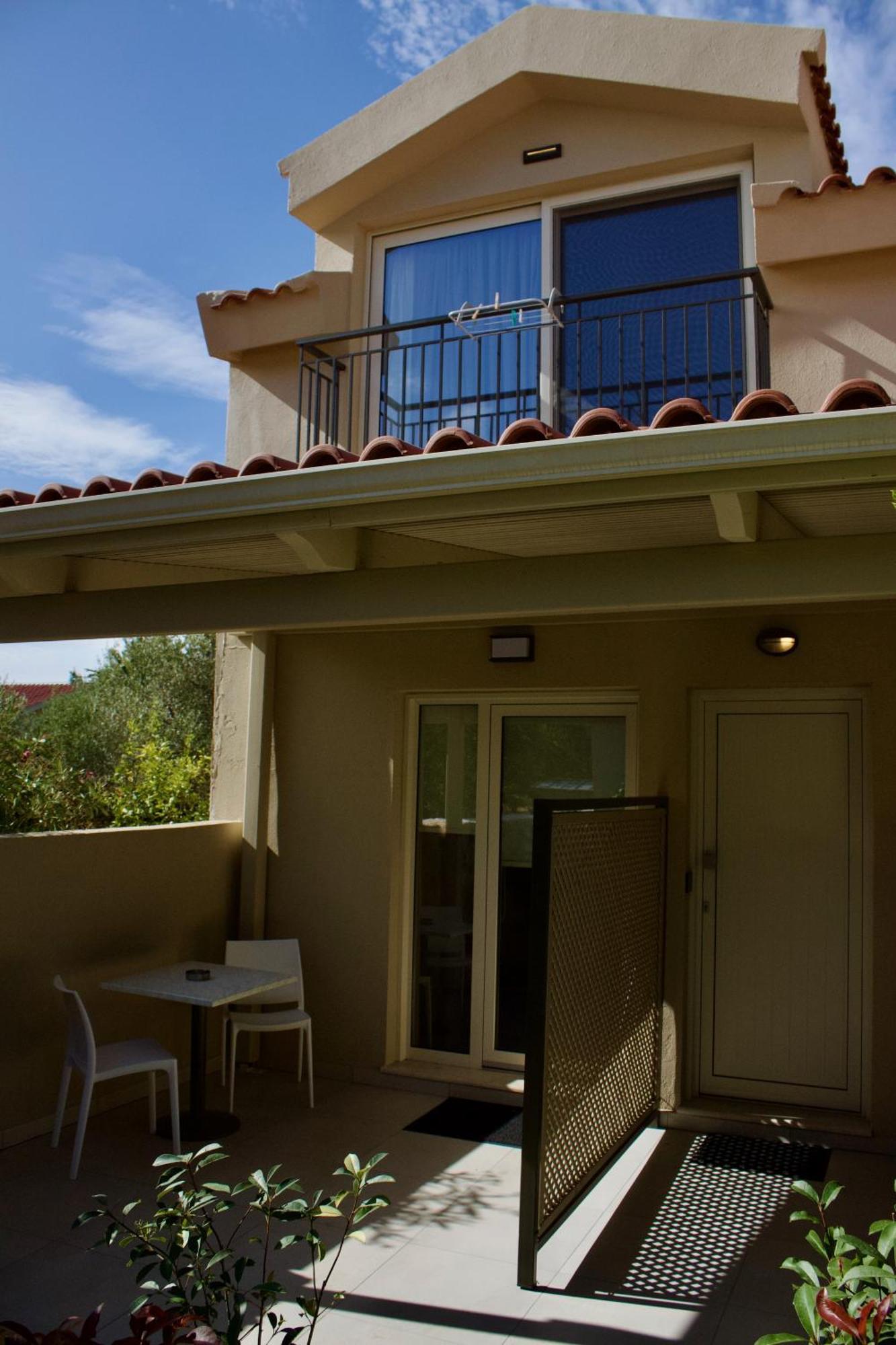 Makris Yialos Apartments ลาสซี ภายนอก รูปภาพ